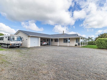 Country living on 6503m2