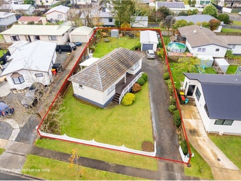 Bargain in Dinsdale - $599,000.
