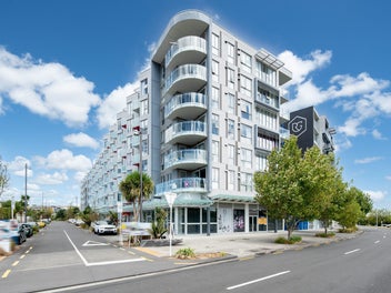 Priced to sell! Modern Apartment in Albany