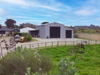 Lifestyle living with impressive shed