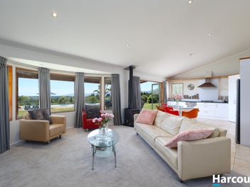 Subdividable Luxury Lifestyle Estate
