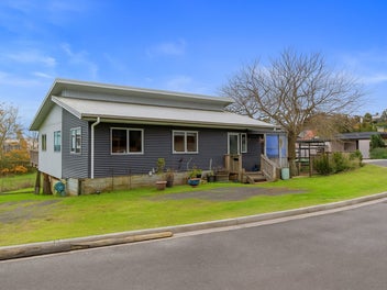 Image 1 of 18