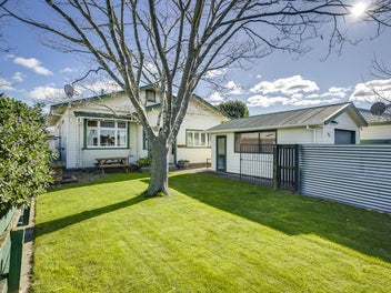 Character Villa in the Heart of Taradale