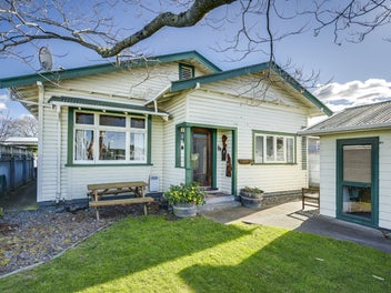 Location + Character = Must See!