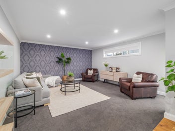 Easy-care family home with extra garaging