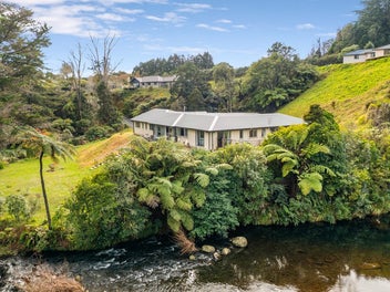 VENDOR REACTS TO MARKET WITH PRICE CHANGE