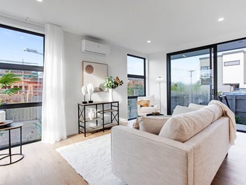 Stylish Freehold Home in Mt Albert – Ready Now