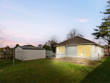 First Class Opportunity - Prime Location
