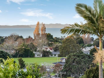 Sea Views, Space & Potential