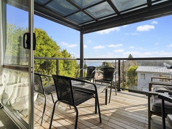 Peaceful, private and packed with extras