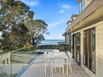 Re-create your own Grand Design by the beach