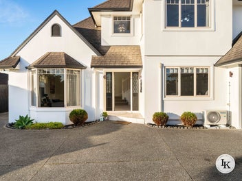 Epic Home in The Gardens - Vendors Relocating !