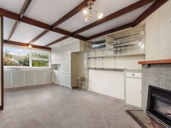 Renovators Dream Canvas in the Beckenham Loop