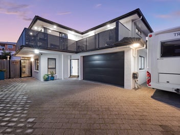 Coastal living with options