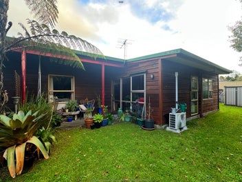 Image 1 of 6