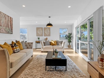 Live in Style - Bungalow Living at its Best!