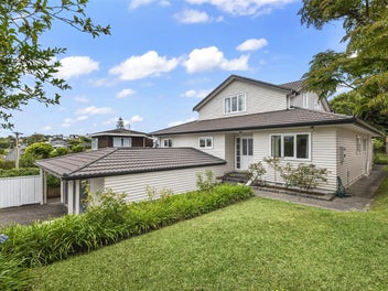 Big Block, Bold Potential – 885m² of Opportunity