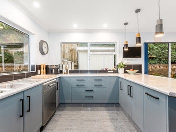 Immaculate, Sunny & Single-Level - AUCTION