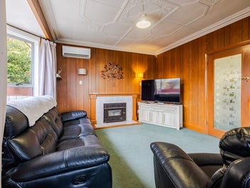 Sunny Starter – Room to Add Value!