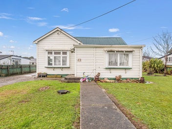 Large Quarter Acre with Lots of Potential