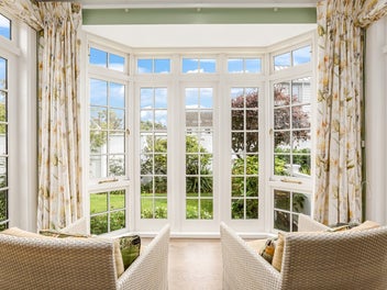 Space, Sun & Sea – A Lowry Bay Classic