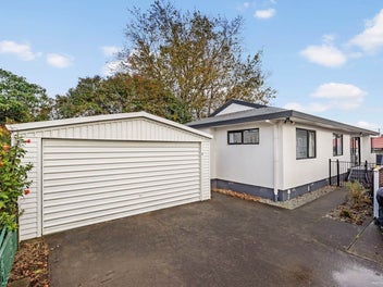 Owner's Relocated, bring your offers!