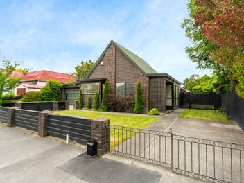 Image 1 of 20