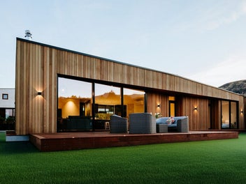 Mountain Views, Boat Storage & Privacy