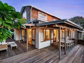 ONE HOUSE, TWO MANY - VENDOR IN THE SELLING ZONE