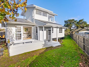 Edgewater Treasure with Estuary Views