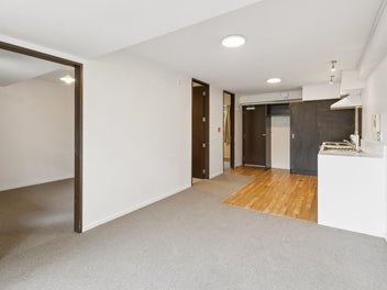 Modern. Easy. Well-located
