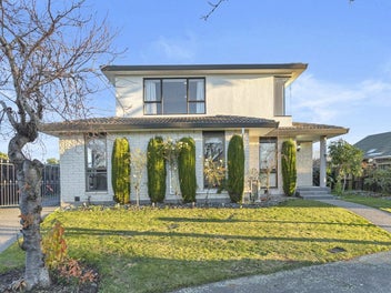 Urgent Sale - Family Home with Business Potential