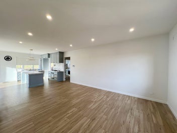Flexible Family Living with Double Kitchens