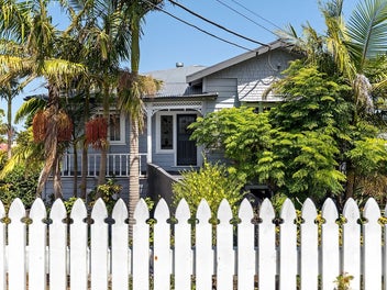Image 1 of 17