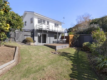 Image 1 of 20