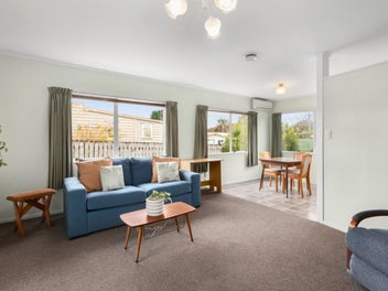Sweet Sunny Starter, Investment or Downsize