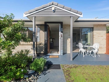 Exceptional Buying in the Heart of Takapuna