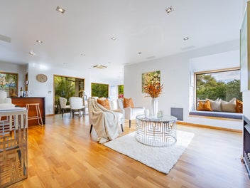 Nature Meets Lifestyle - the Bays at Your Doorstep