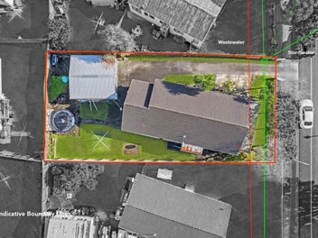 Act Fast – Big Family Home, Huge Potential!