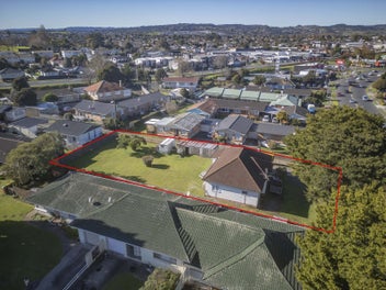 Develop or do-up - 1050sqm of opportunity!
