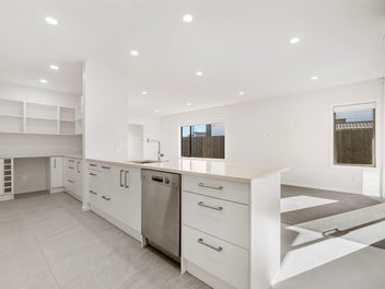Modern Comfort & School Zone Convenience