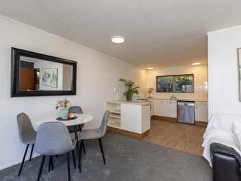 Stylish Townhouse with Captivating Kapiti Views
