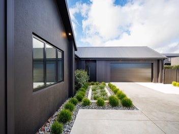 Impeccable and effortless style, prime location