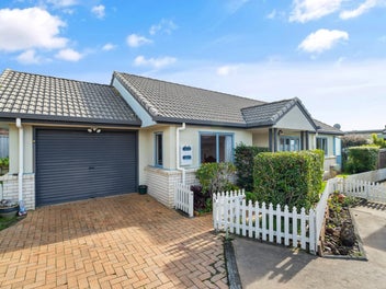 Comfort and Charm in Coopers Beach