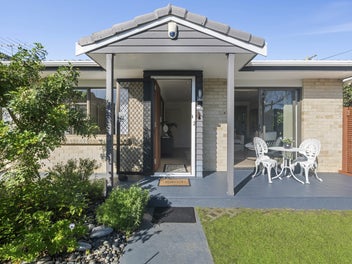 Exceptional Buying in the Heart of Takapuna