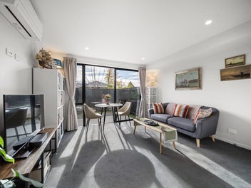 Designated car park, Minutes from CBD, Tenanted