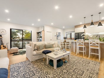 A Truly Lovely Home in Rangitoto Zone