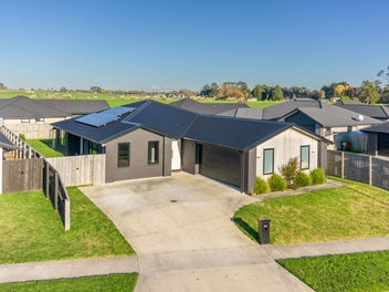 Modern Family Home - Solar, Smart & Stylish