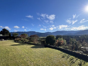 Move to the Country Living