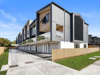 Title & CCC Ready, Move in now